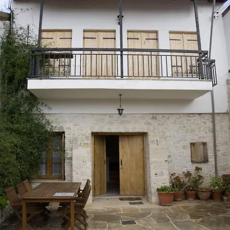 Nyaraló Angeli's Traditional Village House Limassol