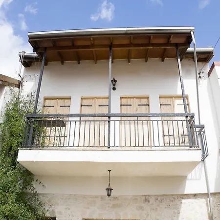 Angeli's Traditional Village House Limassol